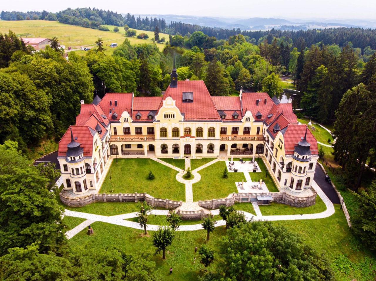 Rubezahl-Marienbad Luxury Historical Castle Hotel & Golf-Castle Hotel Collection Marianske Lazne Exterior foto