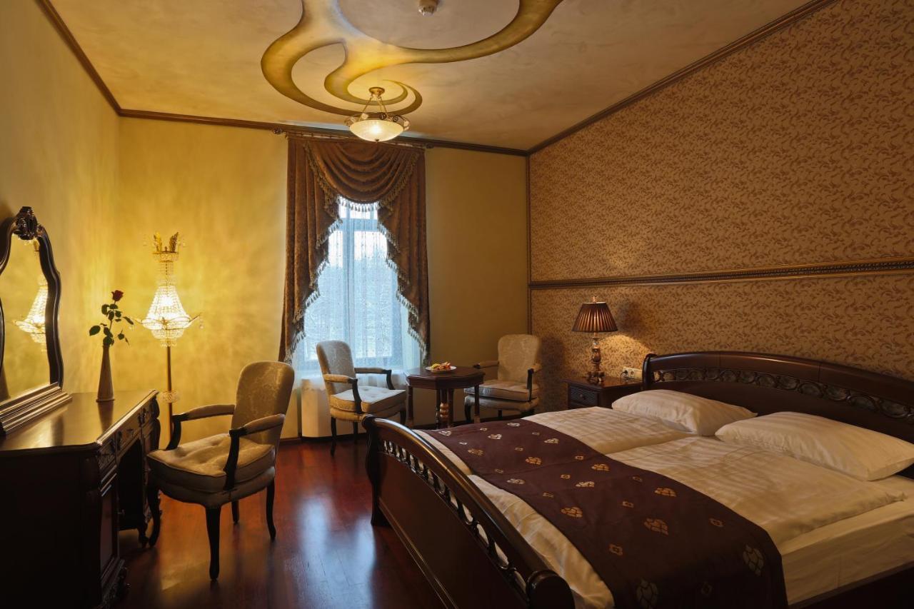 Rubezahl-Marienbad Luxury Historical Castle Hotel & Golf-Castle Hotel Collection Marianske Lazne Exterior foto